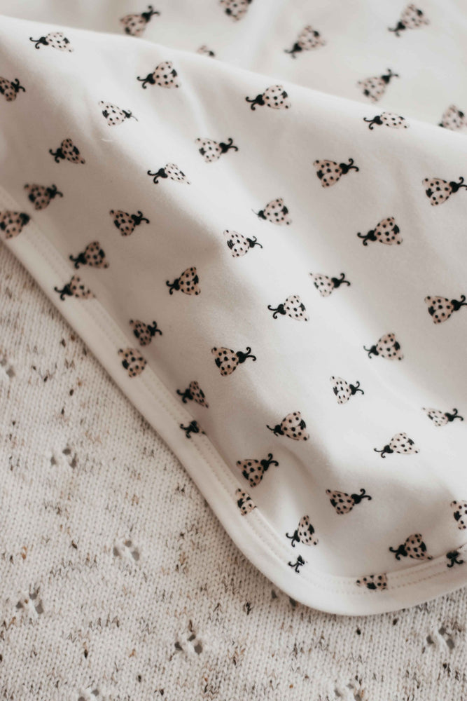 
            
                Load image into Gallery viewer, Little Love Bugs (Pattern) Swaddle/Beanie
            
        