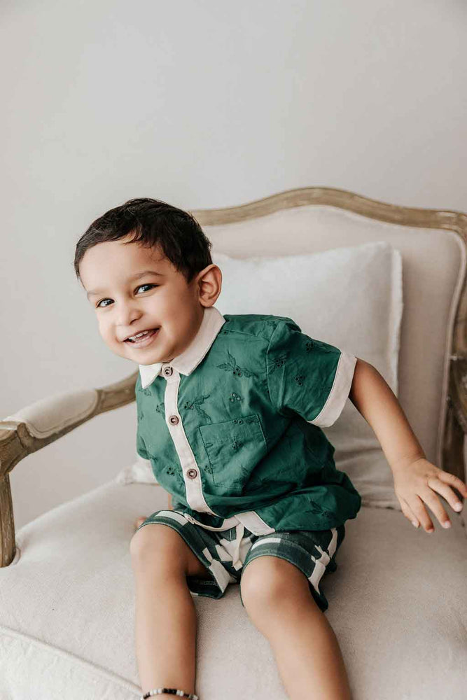 Kids Collared Shirt: Holly