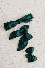 Bows & Bowties: Holly