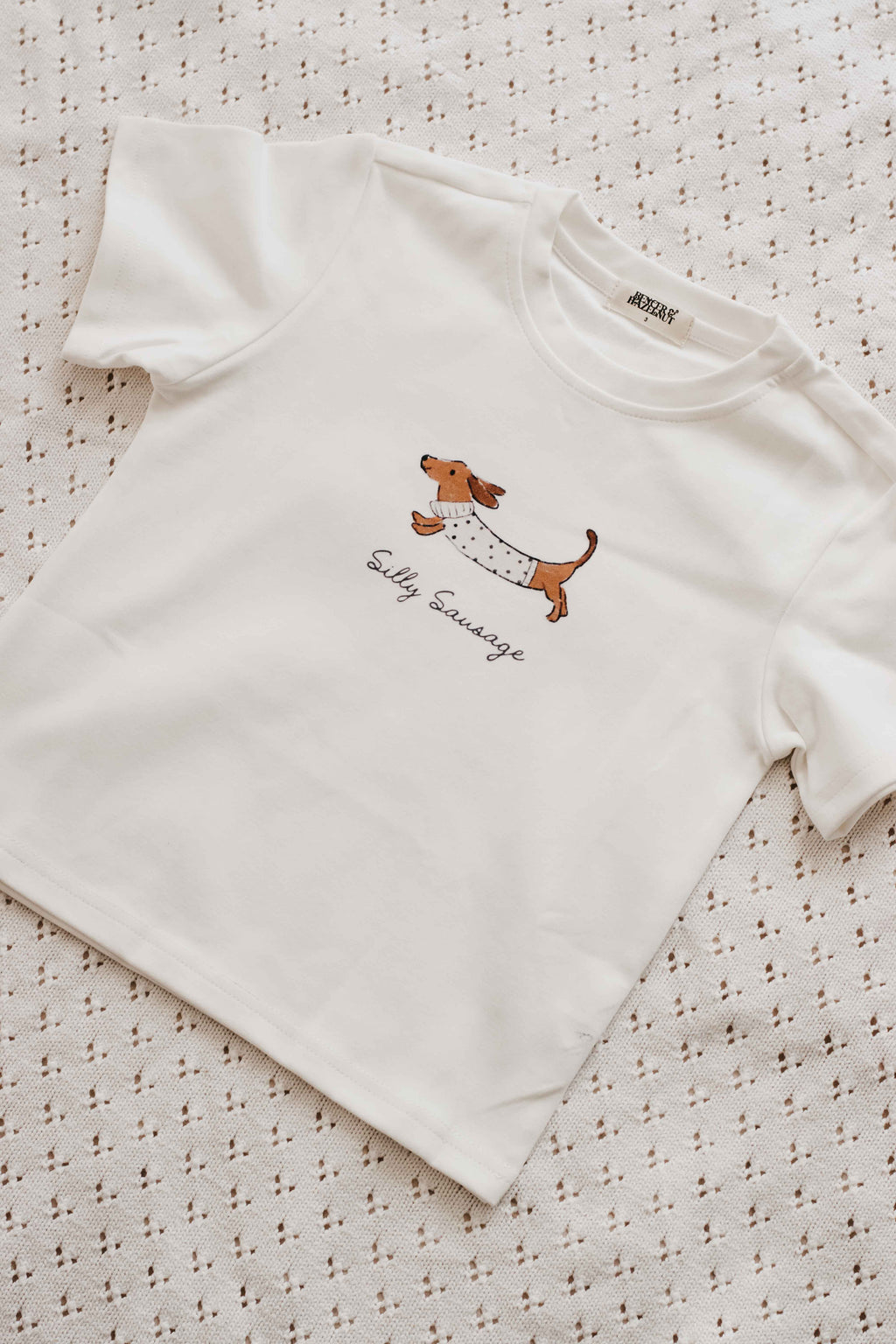 Tee: Silly Sausage Beige