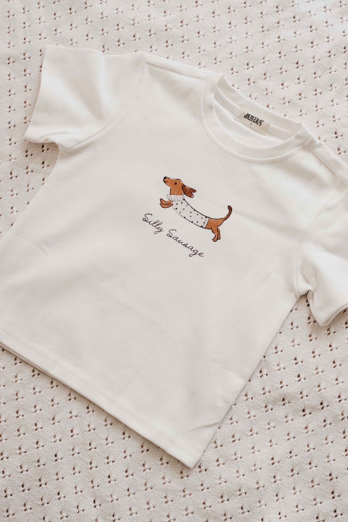 Tee: Silly Sausage Beige