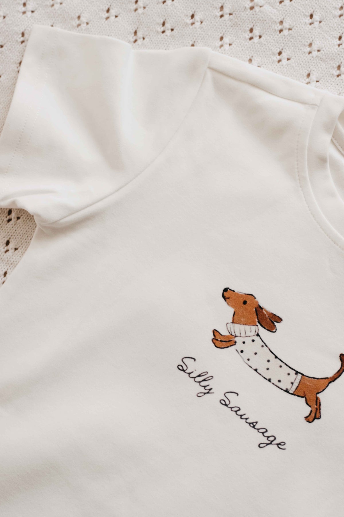 Tee: Silly Sausage Beige