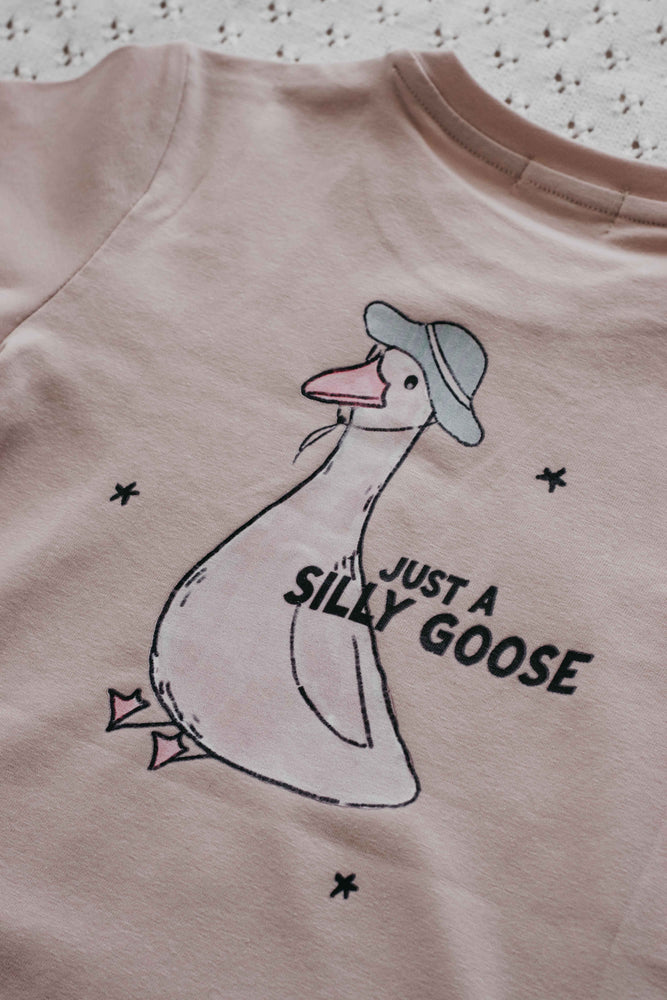 Tee: Silly Goose Purple – Bencer & Hazelnut