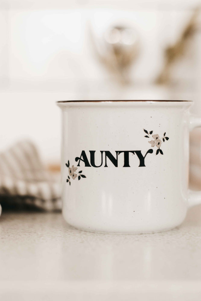 Mug: Aunty