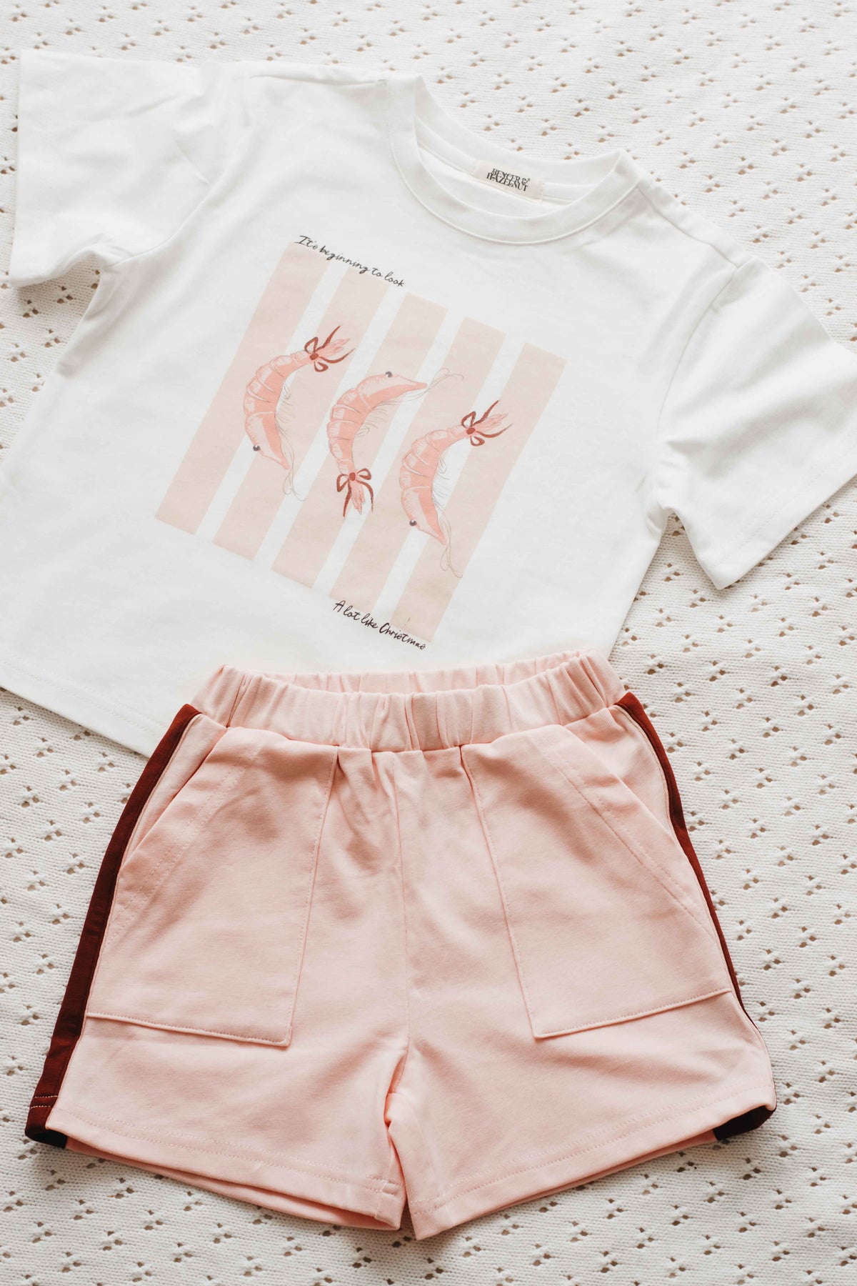 Kids Tee - It's beginning to look a lot like Christmas